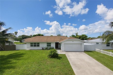 Купить виллу или дом в Нейплс, Флорида 4 спальни, 175.12м2, № 2023912 - фото 2