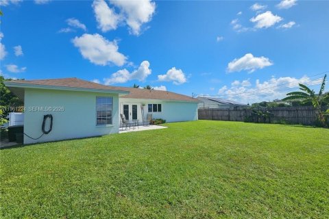 Купить виллу или дом в Нейплс, Флорида 4 спальни, 175.12м2, № 2023912 - фото 30