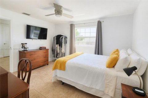 Купить виллу или дом в Нейплс, Флорида 4 спальни, 175.12м2, № 2023912 - фото 19