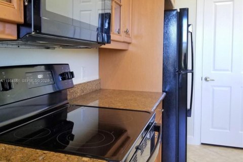 Villa ou maison à louer à Parkland, Floride: 3 chambres, 130.16 m2 № 2008374 - photo 3