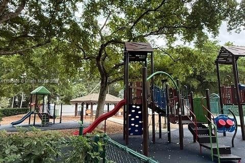 Снять в аренду кондоминиум в Майами, Флорида 2 спальни, 121.89м2, № 1950354 - фото 13