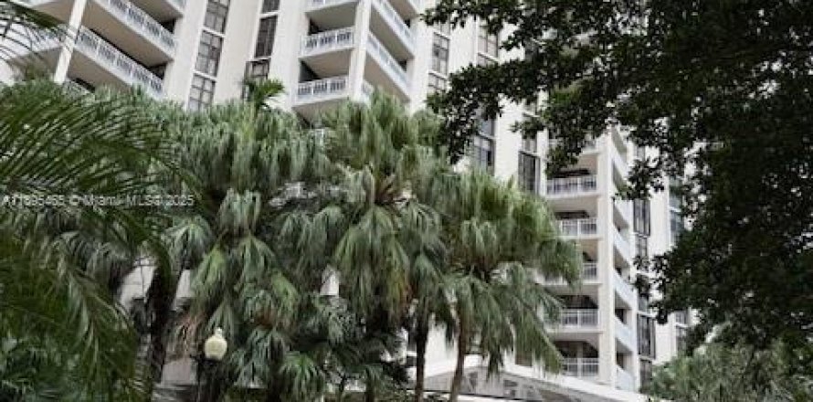 Кондоминиум с 2 спальнями в Майами, Флорида № 1950354