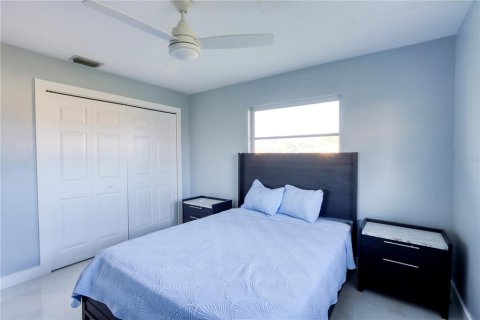 Casa en alquiler en Punta Gorda, Florida, 3 dormitorios, 184.13 m2 № 1869040 - foto 29