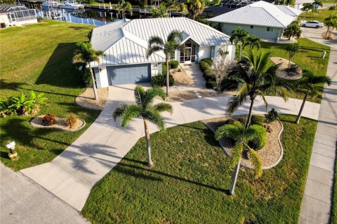 Casa en alquiler en Punta Gorda, Florida, 3 dormitorios, 184.13 m2 № 1869040 - foto 7