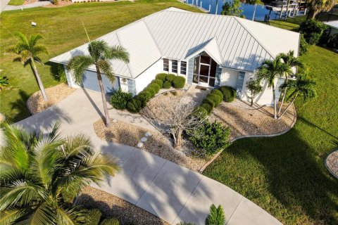 Casa en alquiler en Punta Gorda, Florida, 3 dormitorios, 184.13 m2 № 1869040 - foto 3