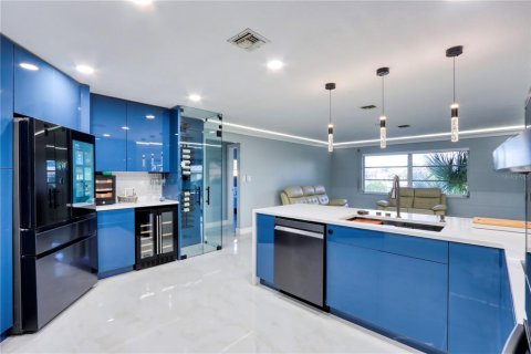 Casa en alquiler en Punta Gorda, Florida, 3 dormitorios, 184.13 m2 № 1869040 - foto 19