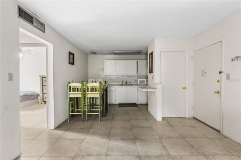 Condominio en alquiler en Gainesville, Florida, 2 dormitorios, 70.14 m2 № 1800102 - foto 7