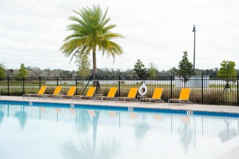 Townhouse in Apopka, Florida 4 bedrooms, 176.89 sq.m. № 2225842 - photo 22