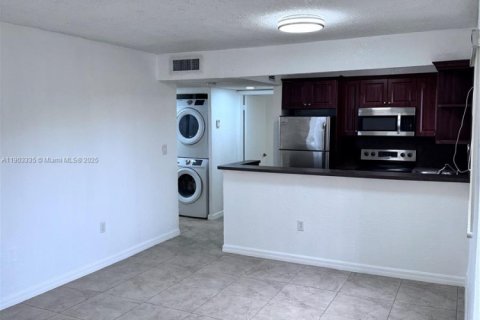 Copropriété à louer à Miami, Floride: 2 chambres, 76.18 m2 № 1954380 - photo 6