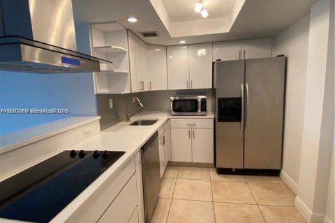 Кондоминиум с 1 спальней в Норт-Майами, Флорида № 2066725