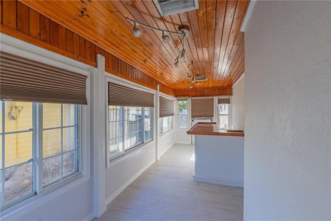 House in Clearwater, Florida 3 bedrooms, 165.64 sq.m. № 2167214 - photo 22