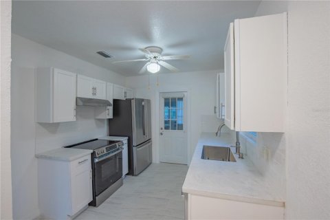 House in Clearwater, Florida 3 bedrooms, 165.64 sq.m. № 2167214 - photo 30