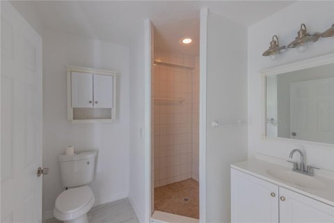 House in Clearwater, Florida 3 bedrooms, 165.64 sq.m. № 2167214 - photo 18