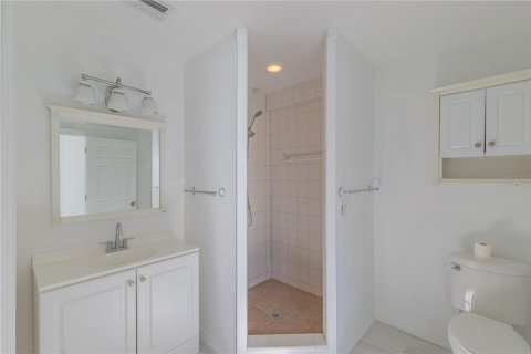 House in Clearwater, Florida 3 bedrooms, 165.64 sq.m. № 2167214 - photo 12