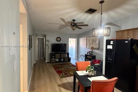 Townhouse in Hialeah, Florida 2 bedrooms, 113.81 sq.m. № 1992639 - photo 6