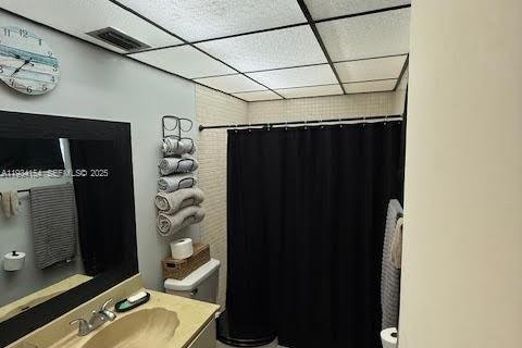 Townhouse in Hialeah, Florida 2 bedrooms, 113.81 sq.m. № 1992639 - photo 4