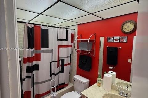 Townhouse in Hialeah, Florida 2 bedrooms, 113.81 sq.m. № 1992639 - photo 3