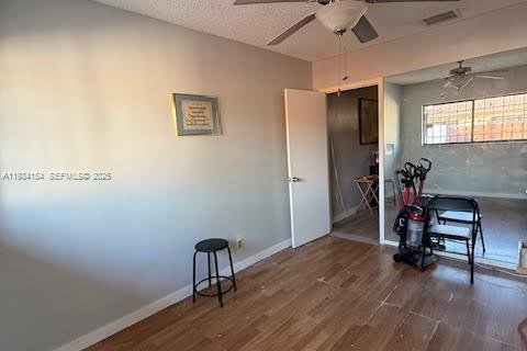 Townhouse in Hialeah, Florida 2 bedrooms, 113.81 sq.m. № 1992639 - photo 7