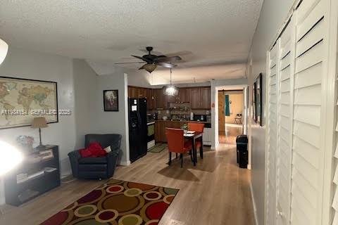 Townhouse in Hialeah, Florida 2 bedrooms, 113.81 sq.m. № 1992639 - photo 5