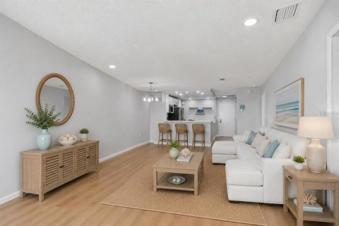 Condo in Belleair Bluffs, Florida, 1 bedroom  № 2217241 - photo 24