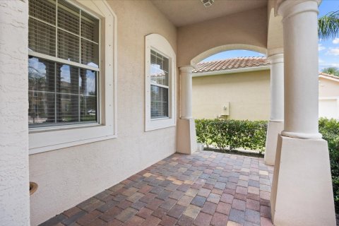 Casa en venta en Palm City, Florida, 5 dormitorios, 400.32 m2 № 2187148 - foto 4