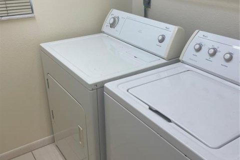 Condominio en alquiler en Palm Harbor, Florida, 2 dormitorios, 113.34 m2 № 1843783 - foto 17