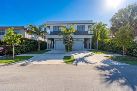 Купить таунхаус в Форт-Лодердейл, Флорида 3 спальни, 210.33м2, № 2068567 - фото 29