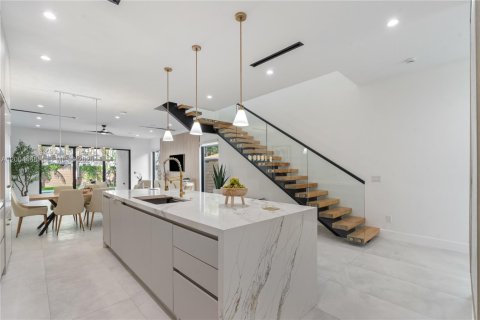 Купить таунхаус в Форт-Лодердейл, Флорида 3 спальни, 210.33м2, № 2068567 - фото 12