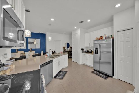 Villa ou maison à louer à Davenport, Floride: 3 chambres, 157.93 m2 № 2348390 - photo 6