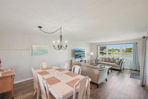 Condo in Fort Myers, Florida, 2 bedrooms  № 1792651 - photo 6