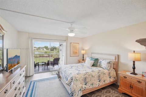 Condo in Fort Myers, Florida, 2 bedrooms  № 1792651 - photo 13