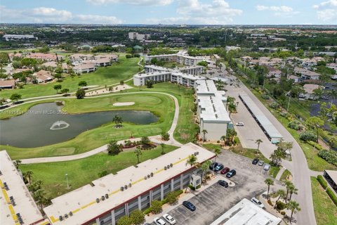 Condo in Fort Myers, Florida, 2 bedrooms  № 1792651 - photo 26