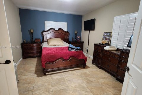 Villa ou maison à vendre à Miami, Floride: 5 chambres, 388.05 m2 № 1970077 - photo 5