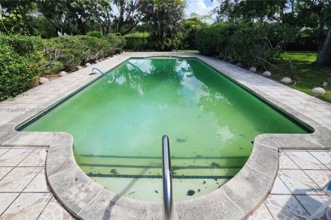 Villa ou maison à vendre à Miami, Floride: 5 chambres, 388.05 m2 № 1970077 - photo 2