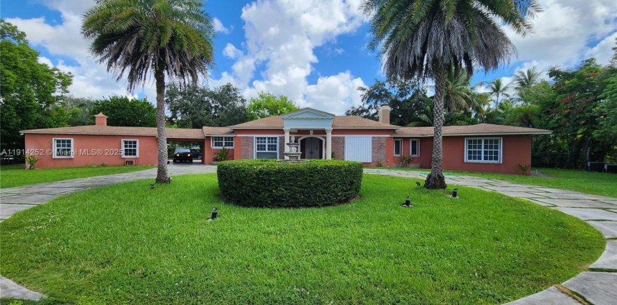 Villa ou maison à Miami, Floride 5 chambres, 388.05 m2 № 1970077