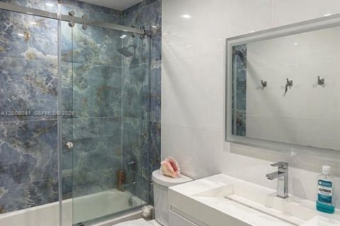 Copropriété à louer à Aventura, Floride: 2 chambres, 94.95 m2 № 2072472 - photo 8