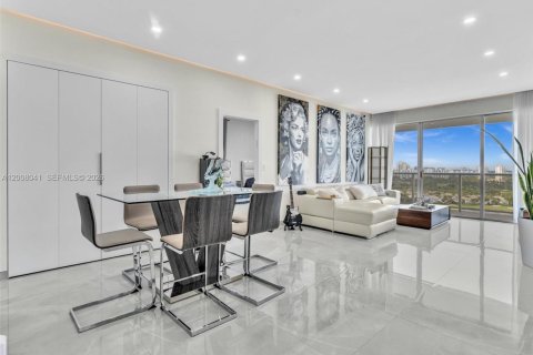 Copropriété à louer à Aventura, Floride: 2 chambres, 94.95 m2 № 2072472 - photo 22