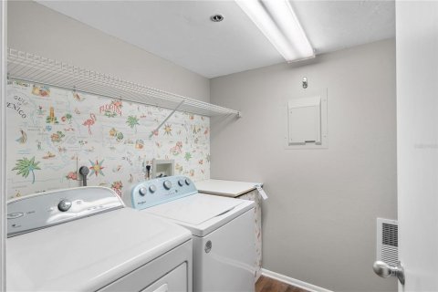 Copropriété à vendre à Bradenton, Floride: 1 chambre, 92.44 m2 № 1847553 - photo 10