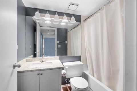 Copropriété à vendre à Bradenton, Floride: 1 chambre, 92.44 m2 № 1847553 - photo 12