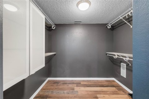 Copropriété à vendre à Bradenton, Floride: 1 chambre, 92.44 m2 № 1847553 - photo 17