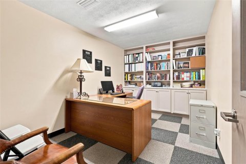 Immobilier commercial à vendre à Jacksonville, Floride: 2753.44 m2 № 2355961 - photo 16