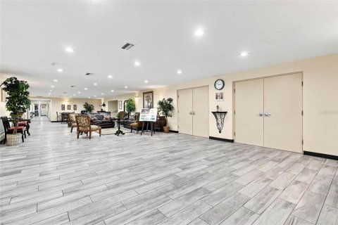 Immobilier commercial à vendre à Jacksonville, Floride: 2753.44 m2 № 2355961 - photo 8