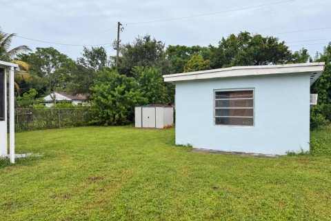Villa ou maison à vendre à North Miami, Floride: 2 chambres, 111.39 m2 № 2404322 - photo 13