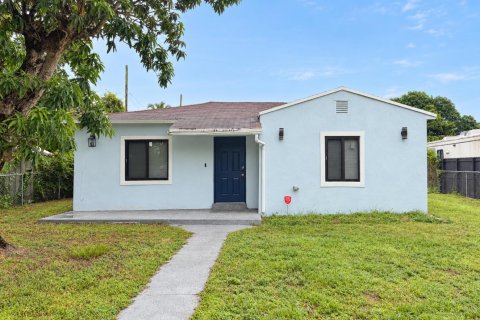 Villa ou maison à North Miami, Floride 2 chambres, 111.39 m2 № 2404322