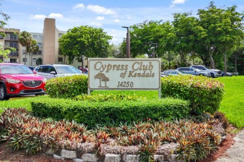 Condo à Miami, Floride, 2 chambres  № 2378431