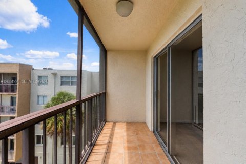 Copropriété à vendre à Miami, Floride: 2 chambres, 94.76 m2 № 2378431 - photo 20