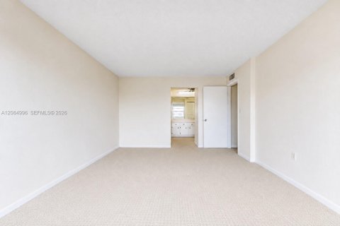 Copropriété à vendre à Miami, Floride: 2 chambres, 94.76 m2 № 2378431 - photo 12