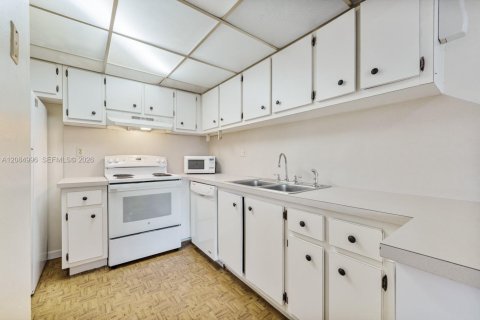 Copropriété à vendre à Miami, Floride: 2 chambres, 94.76 m2 № 2378431 - photo 8