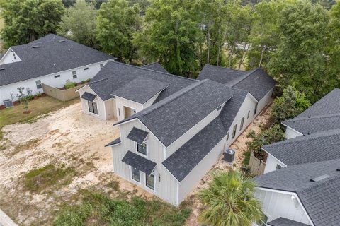 House in Gainesville, Florida 5 bedrooms, 338.91 sq.m. № 1640873 - photo 3