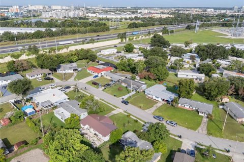Villa ou maison à vendre à Orlando, Floride: 3 chambres, 156.08 m2 № 2149965 - photo 9